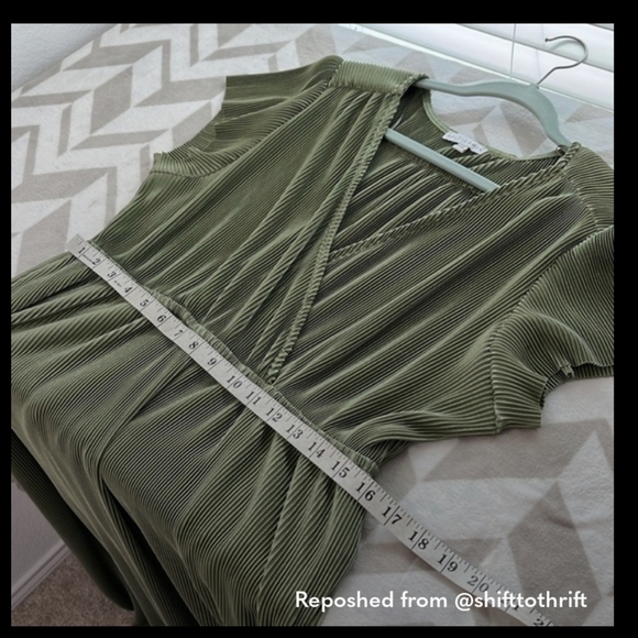 Baltic Born Athena Pleated Maxi Dress Sage Green XXXL - Picture 8 of 9